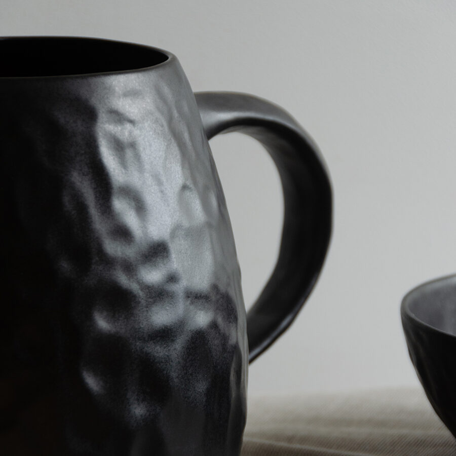 Keramikas krūka, satīna melna