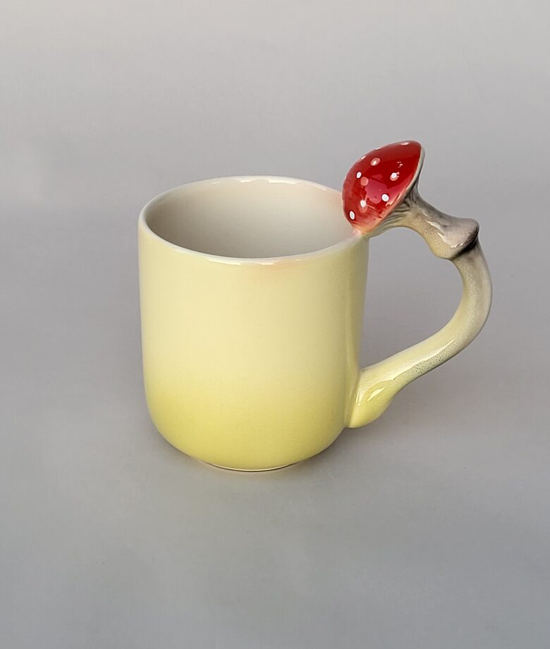 Sēņu krūze, lakoniska, dzeltens gradients