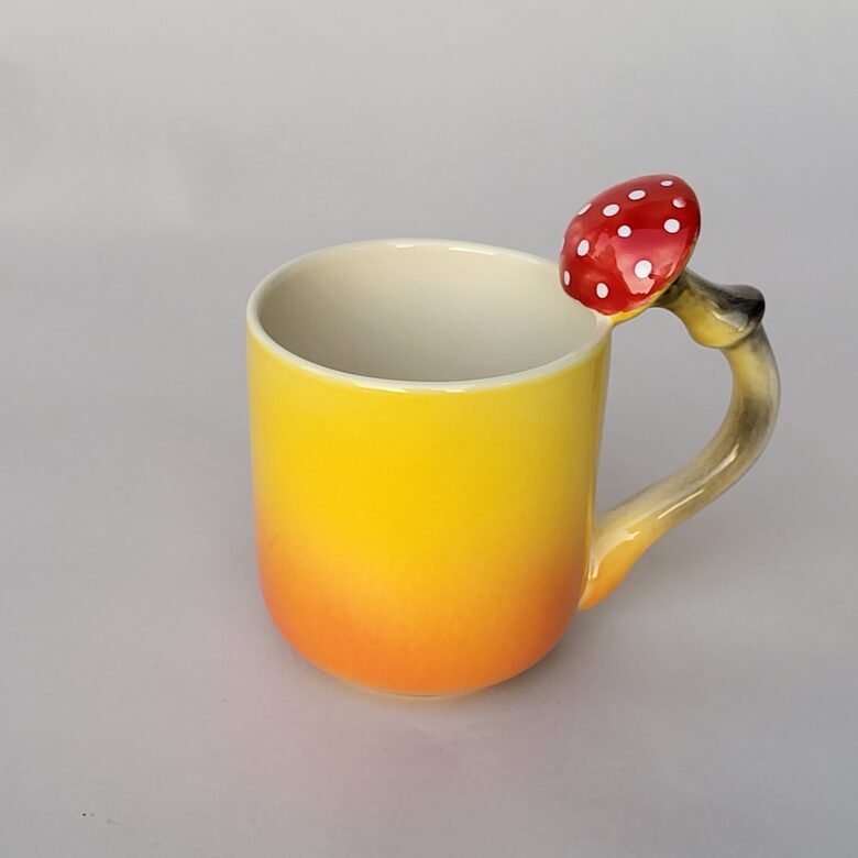 Sēņu krūze, lakoniska, dzeltens-oranžs gradients