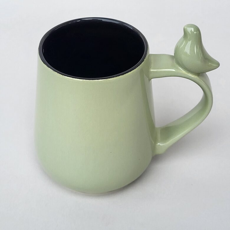 Mug with a little bird, round, Mint