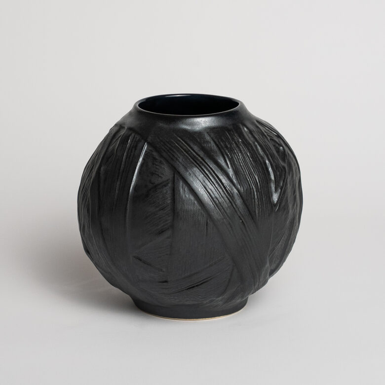 Keramikas vāze KAMOLS, melns