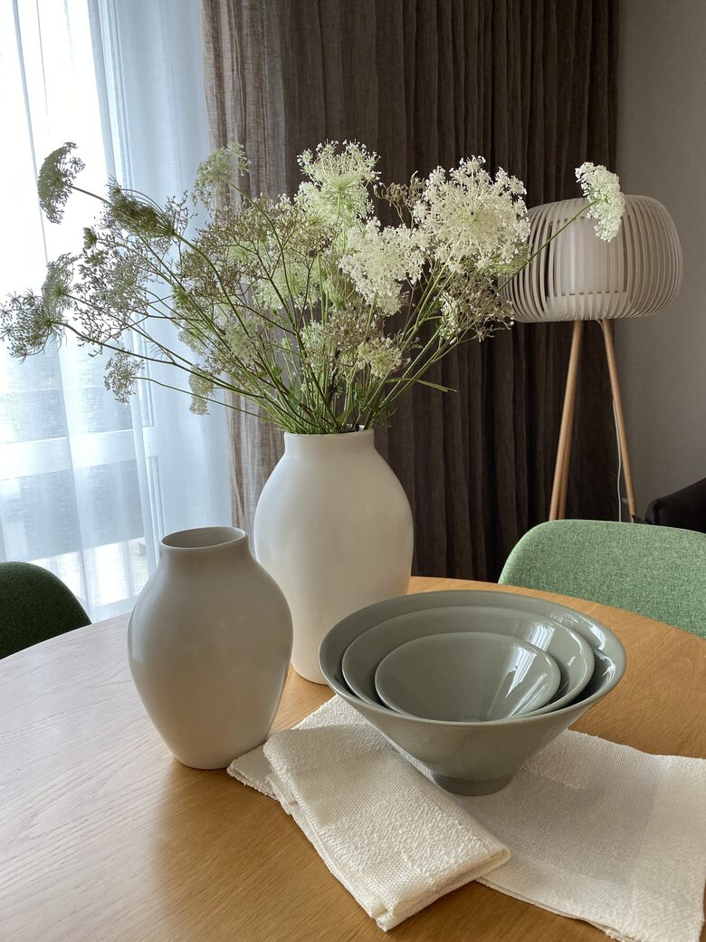 Lielā un vidējā Keramikas vāze, balta