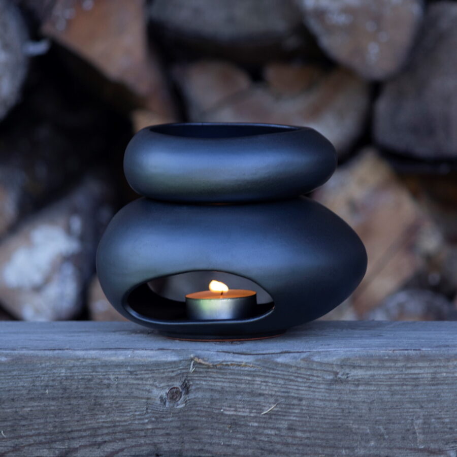 Dailrade Ceramics large black ceramic essential oil or wax melts burner